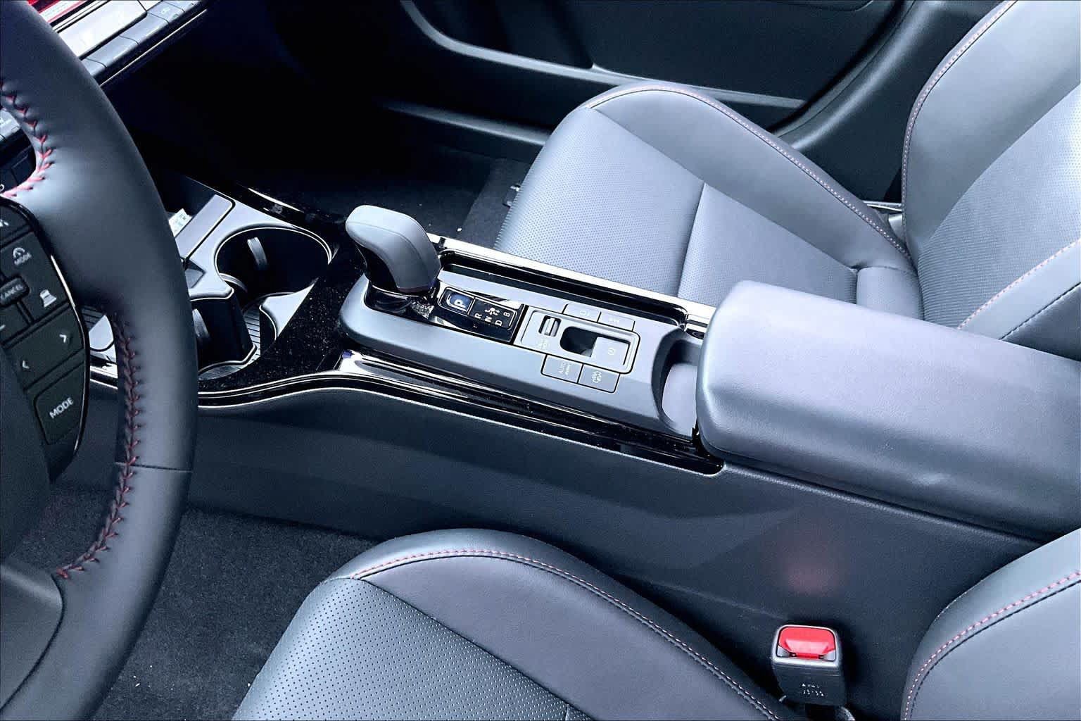 New 2026 Toyota Prius Plug-In Hybrid FWD image 7