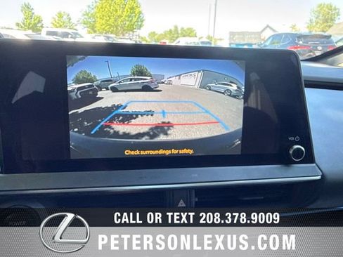 Used 2024 Toyota Prius XLE AWD/4WD image 18
