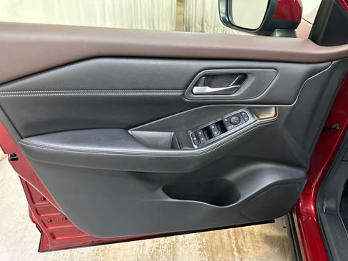 Certified 2023 Nissan Rogue SV w/ SV Premium Package image 27