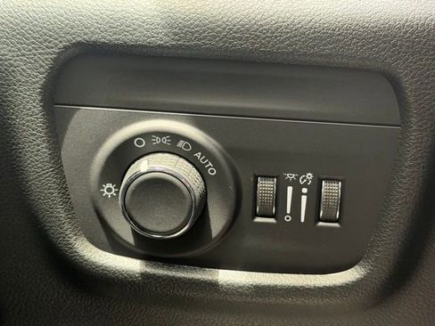 New 2026 Jeep Grand Cherokee Laredo image 17