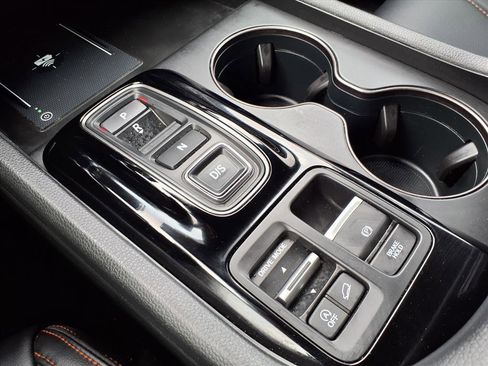 Certified 2024 Honda Pilot TrailSport image 12