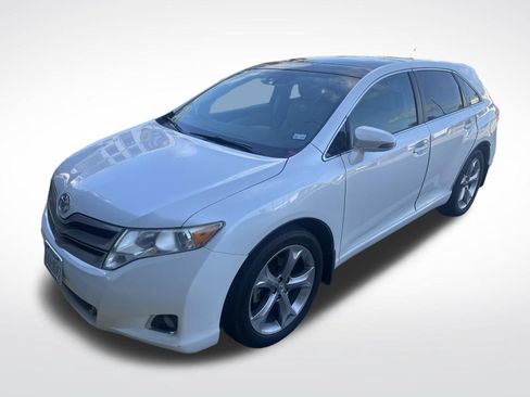Used 2015 Toyota Venza XLE w/ XLE Premium Package FWD image 1