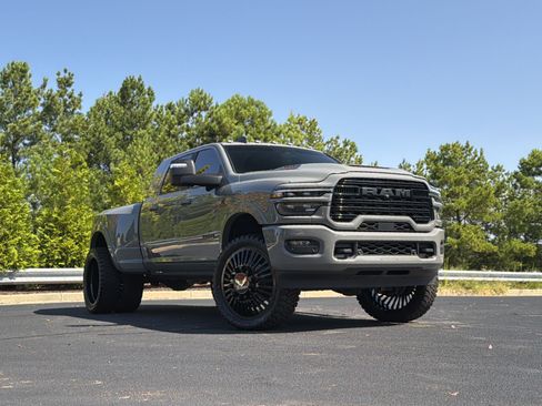 Used 2026 RAM 3500 Limited AWD/4WD image 2