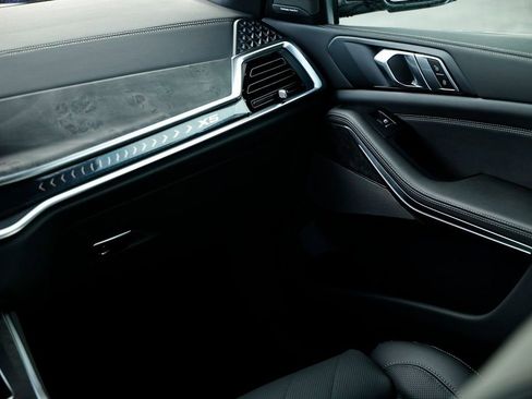 New 2026 BMW X5 xDrive40i w/ M Sport Package image 28