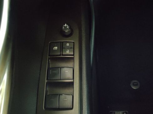 Used 2023 Toyota Camry SE image 27