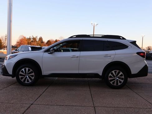 Used 2021 Subaru Outback image 3
