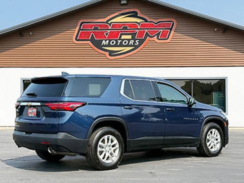 Used 2022 Chevrolet Traverse LS AWD/4WD image 6