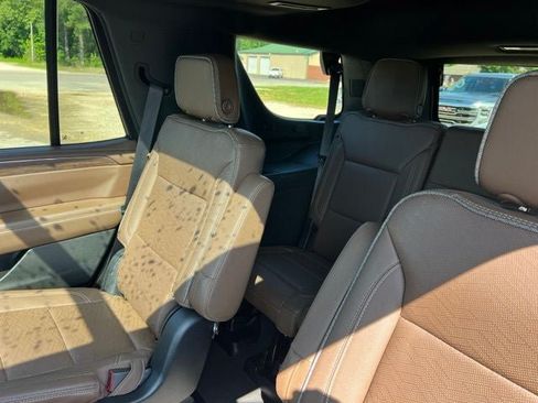 Used 2023 Chevrolet Tahoe High Country AWD/4WD image 14