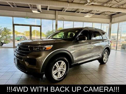 Used 2023 Ford Explorer XLT w/ Class IV Trailer Tow Package AWD/4WD image 4