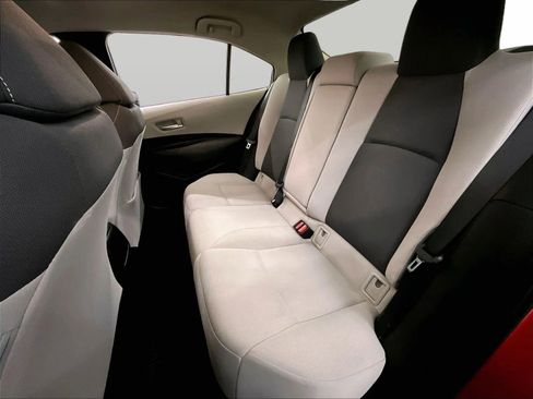 Used 2021 Toyota Corolla LE image 25