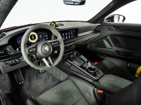 Certified 2025 Porsche 911 Carrera 4 GTS AWD/4WD image 4