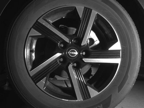 Used 2025 Nissan Sentra SV FWD image 14