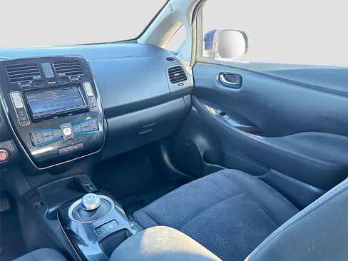 Used 2016 Nissan Leaf SV w/ Premium Package FWD image 24