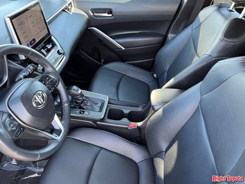 Certified 2026 Toyota Corolla Cross XLE FWD image 21