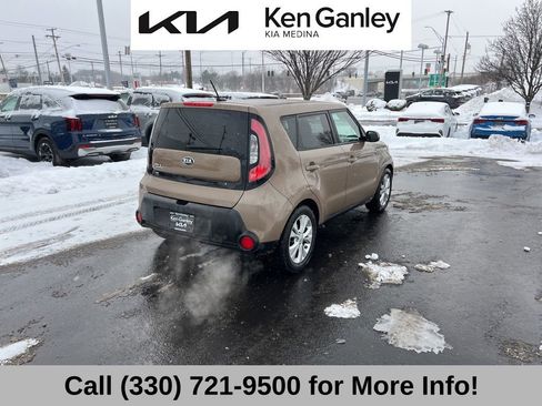 Used 2015 Kia Soul + image 10