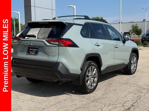 Used 2022 Toyota RAV4 XLE Premium FWD image 3