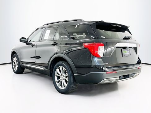 Used 2023 Ford Explorer XLT w/ Equipment Group 202A AWD/4WD image 5
