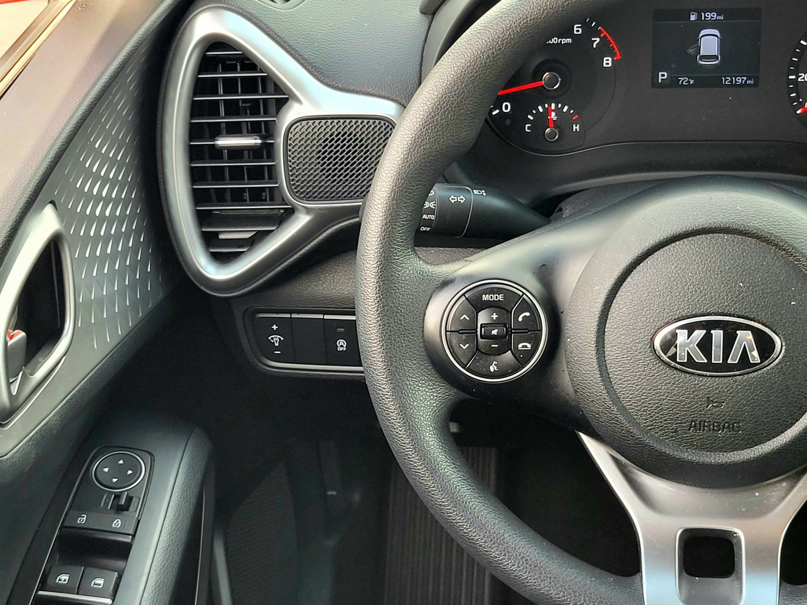 Used 2021 Kia Soul LX FWD image 14