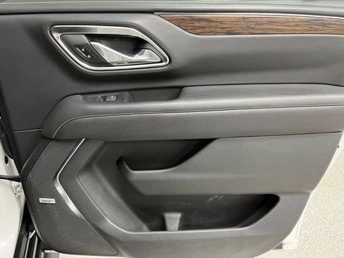 Used 2023 Chevrolet Suburban Premier AWD/4WD image 51