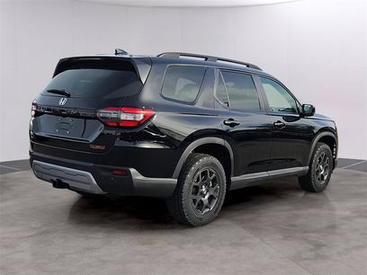 New 2025 Honda Pilot TrailSport