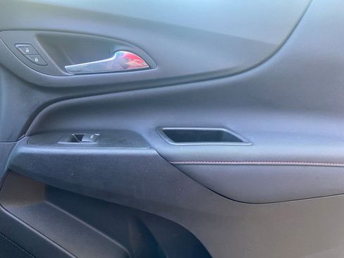 Used 2023 Chevrolet Equinox RS image 22