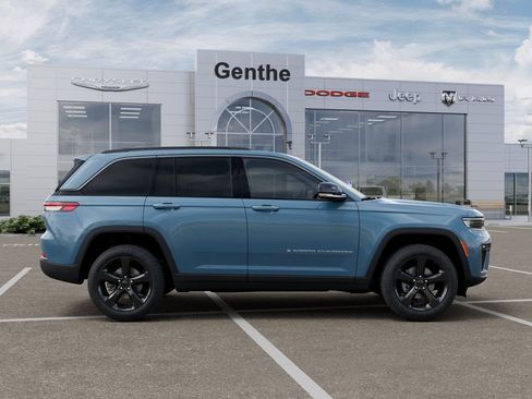 New 2026 Jeep Grand Cherokee Limited w/ Limited Altitude Package AWD/4WD image 21