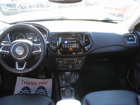 Used 2020 Jeep Compass Latitude image 11