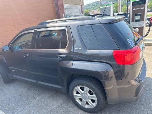 Used 2015 GMC Terrain SLE AWD/4WD image 2