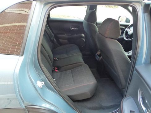 Used 2025 Honda HR-V Sport image 38