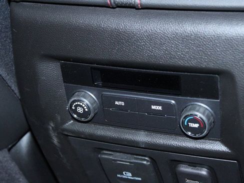 Used 2023 Chevrolet Traverse RS image 14