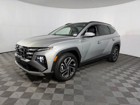 Used 2025 Hyundai Tucson Limited FWD image 8