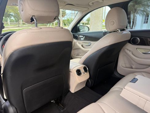 Used 2015 Mercedes-Benz C 300 Sedan image 16