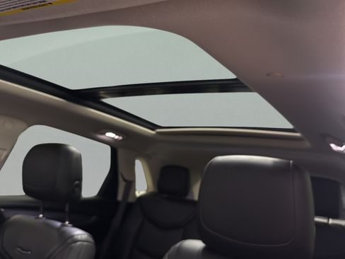 Used 2017 Cadillac XT5 Luxury FWD image 20
