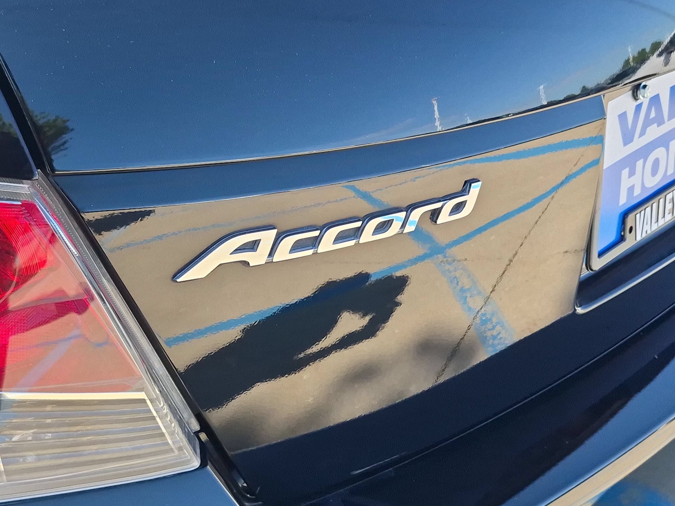 Used 2010 Honda Accord EX-L image 25