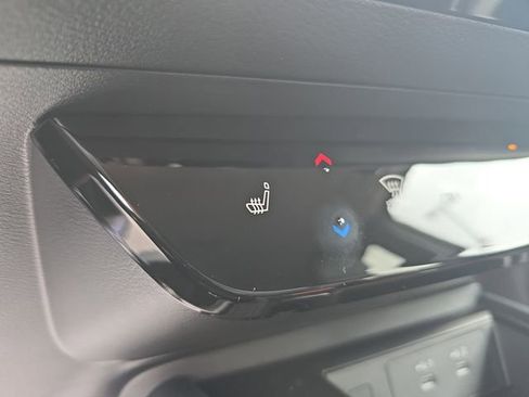 New 2026 Nissan Kicks SR w/ Cold Weather Package image 22