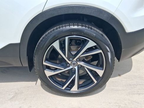 Used 2021 Volvo XC40 T4 R-Design w/ Protection Package Premier FWD image 4