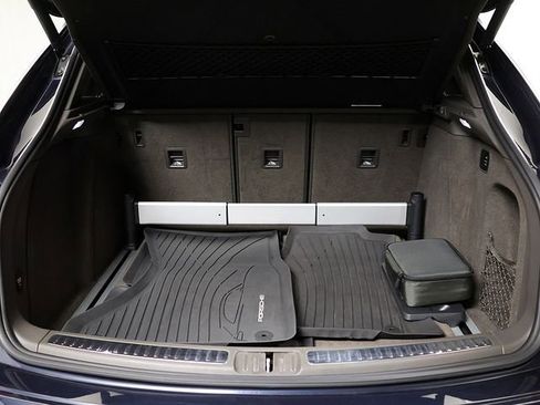 Used 2020 Porsche Macan Turbo image 29