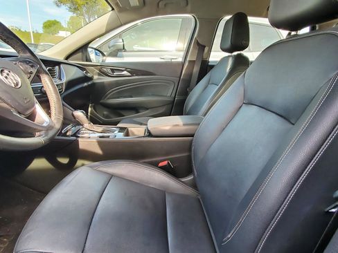 Used 2019 Buick Regal Essence w/ Sights and Sounds Package image 3