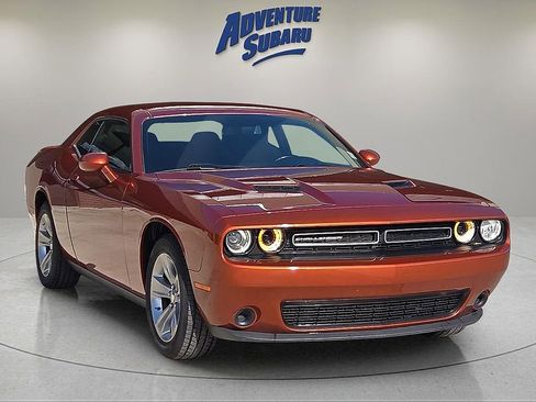 Used 2021 Dodge Challenger SXT image 1