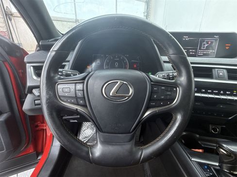 Used 2019 Lexus UX 200 w/ Premium Package image 20