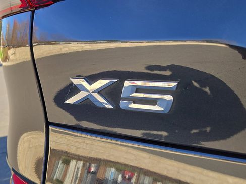 Used 2022 BMW X5 xDrive40i w/ M Sport Package image 31