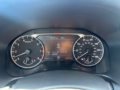 Used 2024 Nissan Altima 2.5 SR FWD image 13