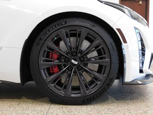 Used 2024 Cadillac CT5 V Blackwing w/ Carbon Fibre Package 2 RWD image 98
