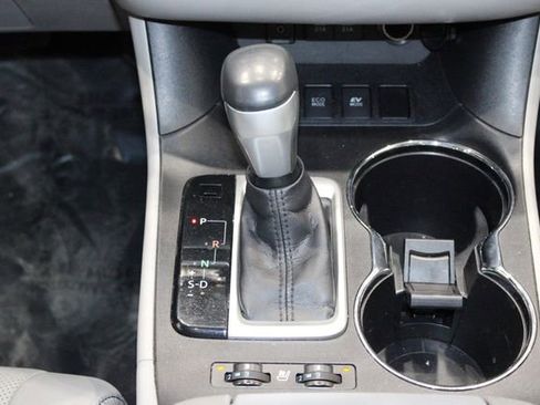 Used 2017 Toyota Highlander Limited Platinum image 34