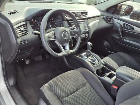 Used 2018 Nissan Rogue Sport S FWD image 4