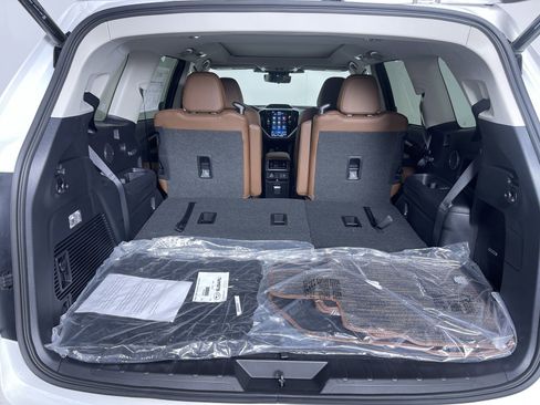 Used 2023 Subaru Ascent Touring AWD/4WD image 26