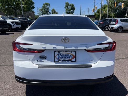Used 2025 Toyota Camry LE w/ Convenience Package FWD image 6