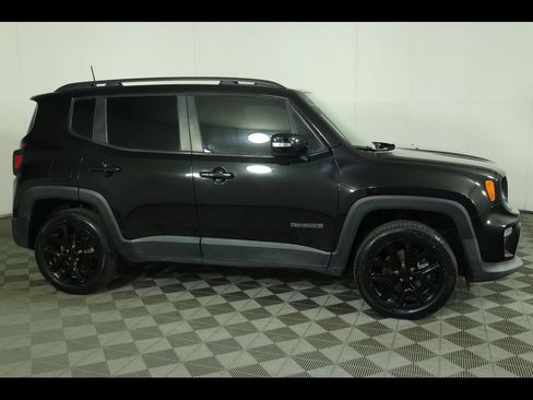 Used 2019 Jeep Renegade Altitude w/ Quick Order Package 2XM AWD/4WD image 11