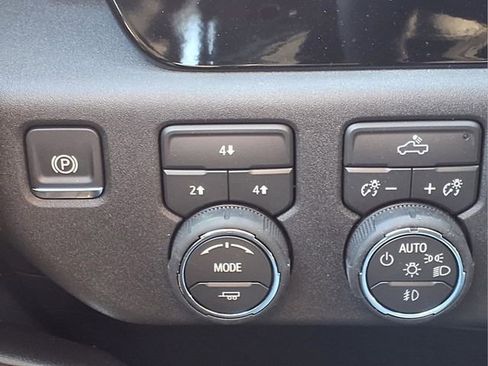 New 2026 Chevrolet Silverado 3500 LT image 16