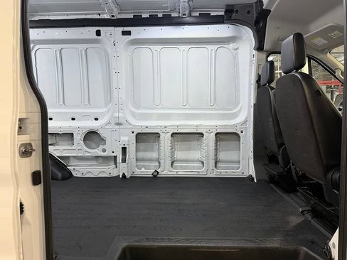 Used 2022 Ford E-Transit Medium Roof RWD image 21
